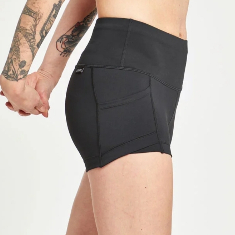Oiselle Dart Mini Shorts, Black, size 2 (XS)